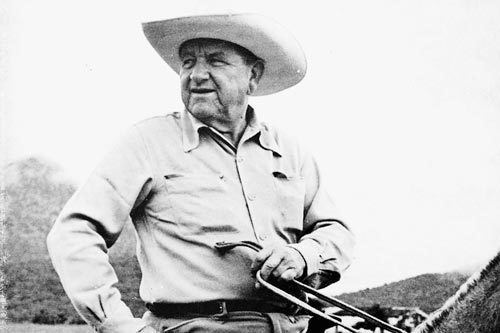 Clint Murchison Sr.'s Diversification Beyond Texas Oil | The Conservative  Income Investor