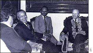 Former Indonesian president Suharto (second left), Former US president Gerald Ford (right), former secretary of state Henry Kissinger (left)