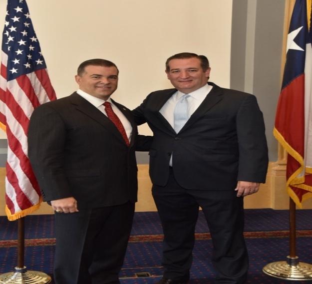 Two men in suits shaking hands

Description automatically generated with medium confidence
