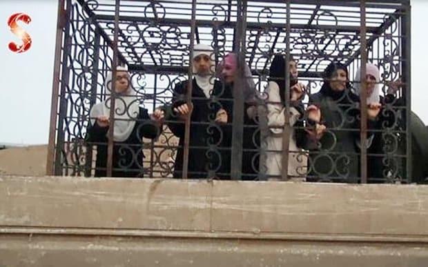 Syrian rebels using caged civilian captives as 'human shields'