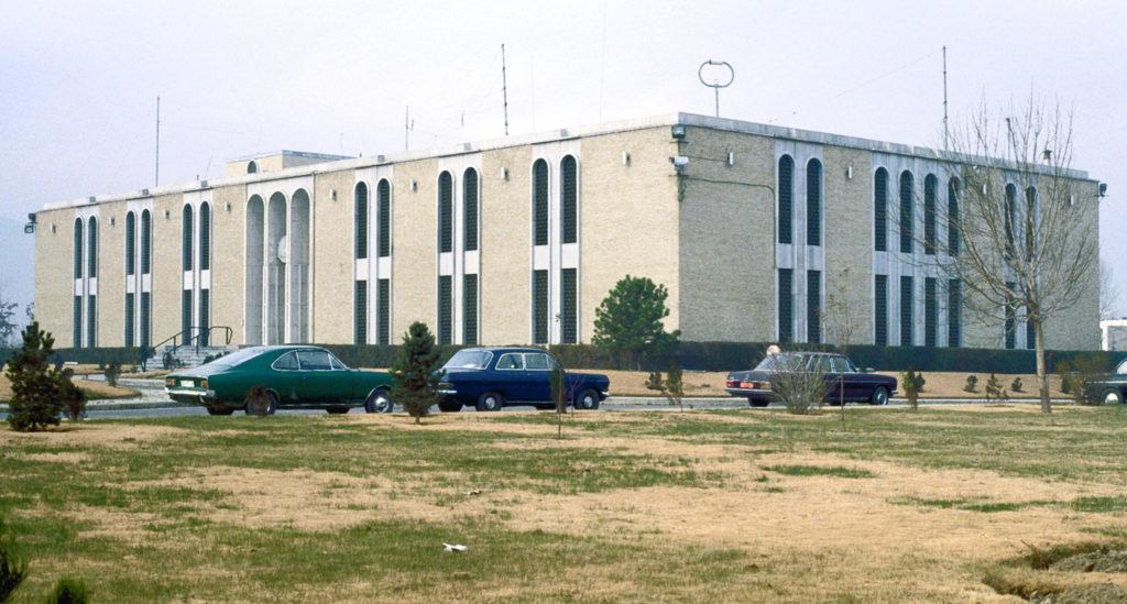 A building with cars parked in front
Description automatically generated with low confidence