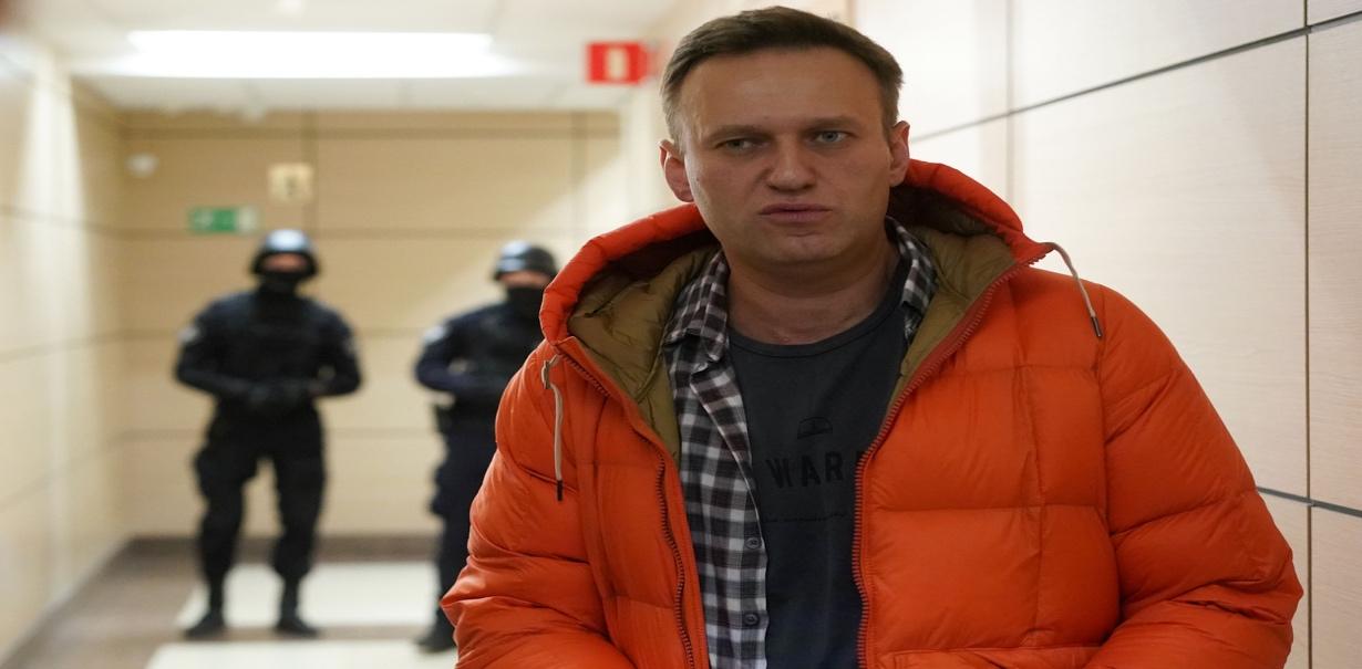 Alexei Navalny's First Photo Since Poisoning Is Released and He's Surrounded by Happy Family