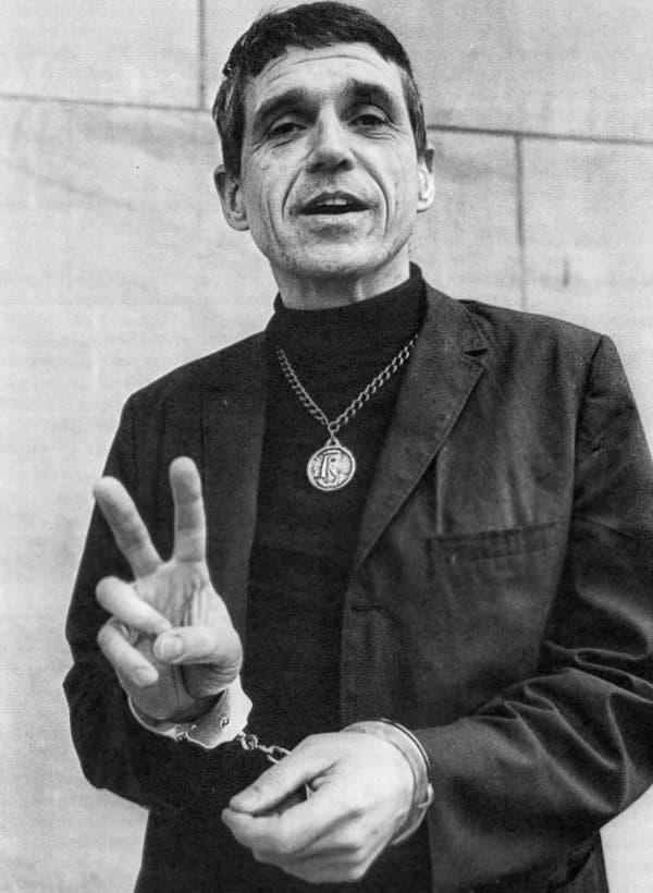 Daniel J. Berrigan, Defiant Priest Who Preached Pacifism, Dies at 94 - The New York Times