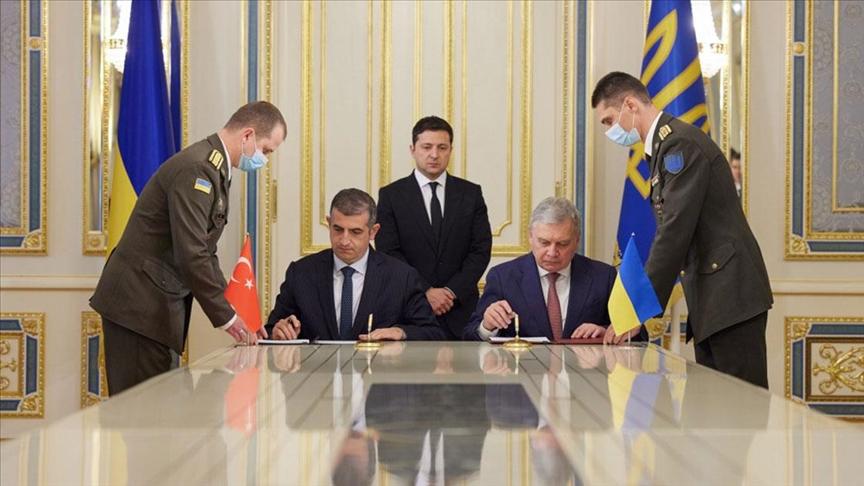 Ukraine signs memorandum on training and maintenance centres for Turkish drones