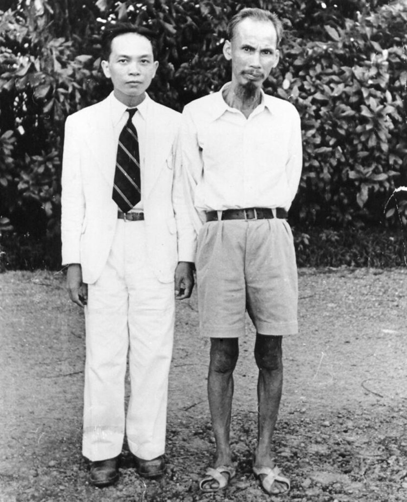 Vo Nguyen Giap and Ho Chi Minh | Ho Chi Minh, right, who bec… | Flickr