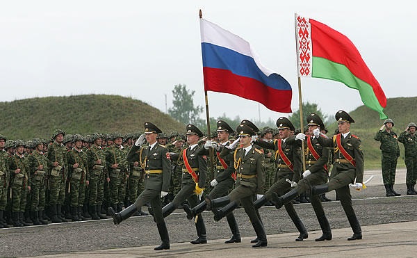A group of soldiers marching
Description automatically generated with medium confidence