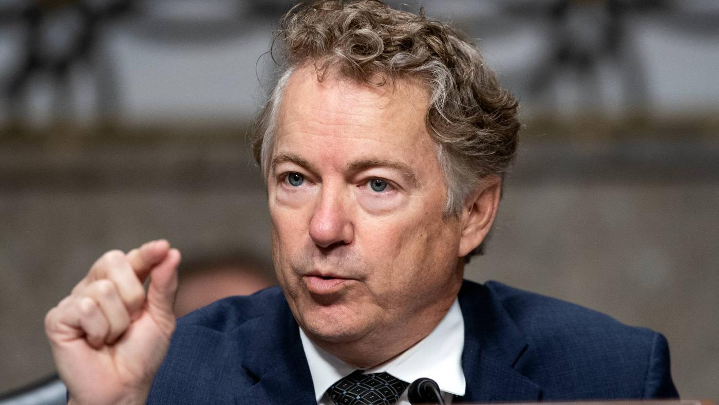 Egypt: US senator introduces bill to stop latest arms sale | Middle East Eye