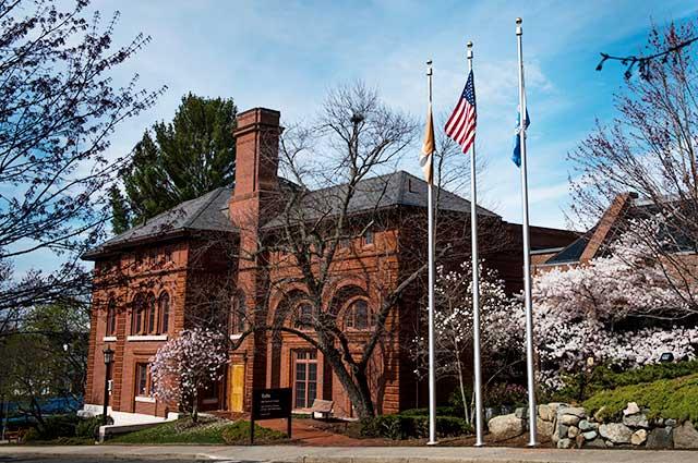 Fletcher Welcomes New Faculty | Tufts Now