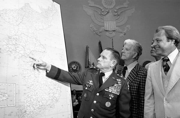 General Singlaub in 1977 with a map of the Korean Peninsula before testifying before a House Armed Services subcommittee.