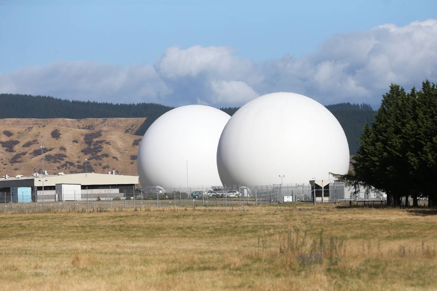 Waihopai domes' dismantling the end of a spying era | Stuff.co.nz