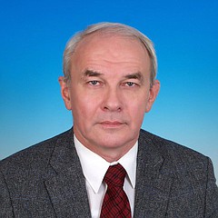 A person in a suit
Description automatically generated with medium confidence