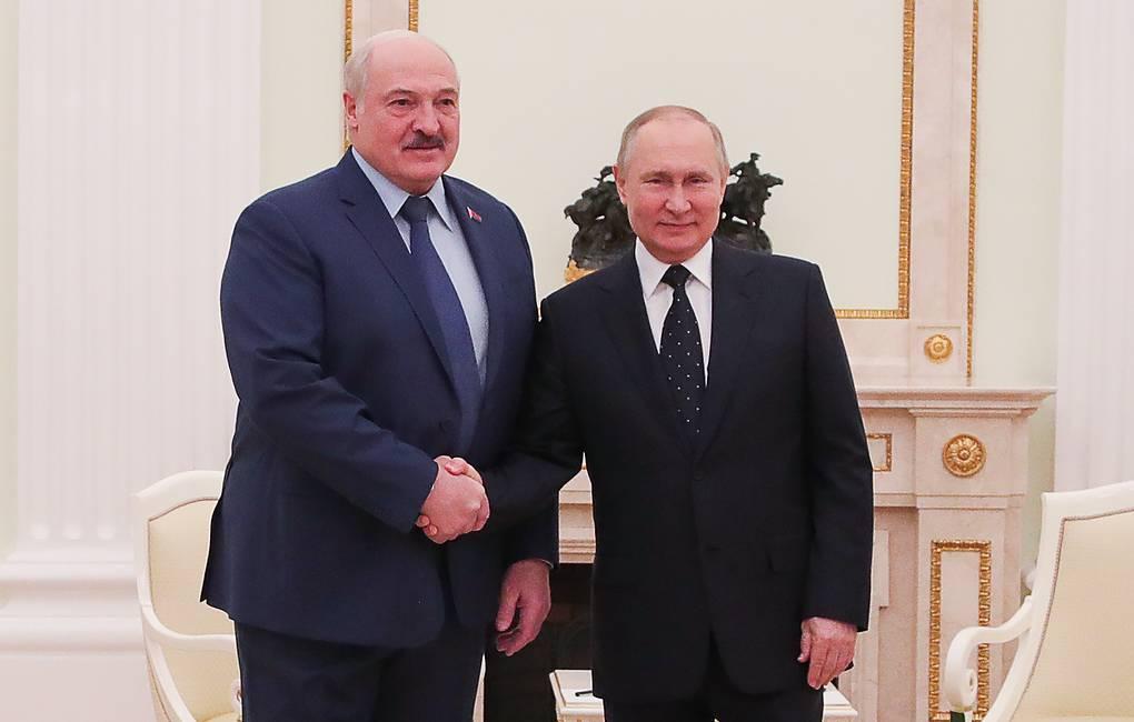Lukashenko, Putin conceptually agree steps on mutual support amid sanctions  - Business & Economy - TASS