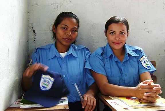 Nicaraguan Arrested With Baggies.. You Won't Believe What Was Inside! |  BREAL.TV