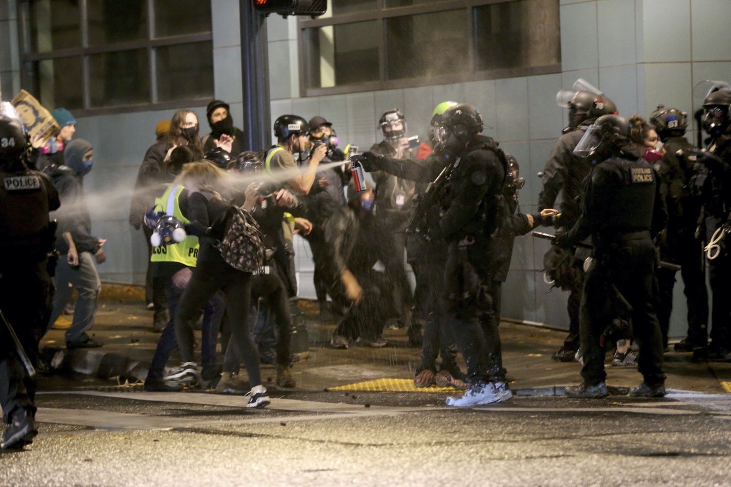 Police: Violence at Portland protest escalates to firebombs | AP News