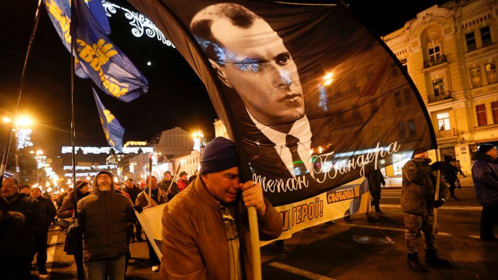 Torchlight parade in Kyiv honors Nazi-linked nationalist - ABC News