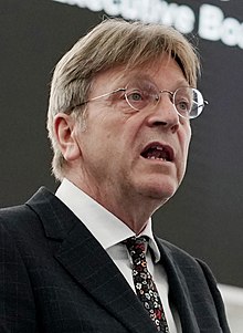A person wearing glasses

Description automatically generated with medium confidence