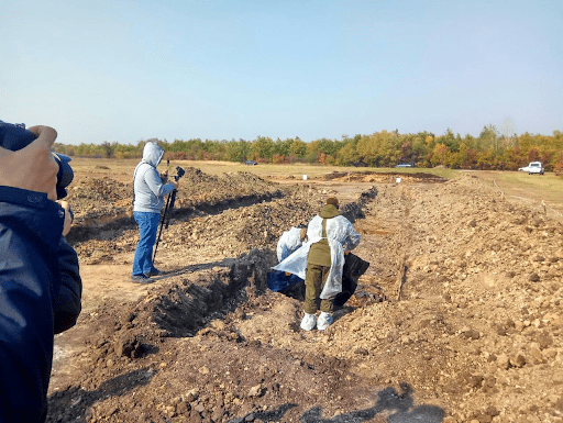 More Skeletons in Obama's Closet: Mass Grave in Lugansk, Ukraine Yields Over 200 Bodies - CovertAction Magazine