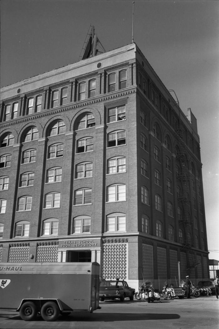 Primary view of object titled '[Exterior of the Texas School Book Depository]'.