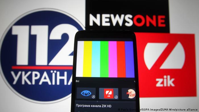 The logos for TV channels 112 Ukraine, NewsOne und ZIK