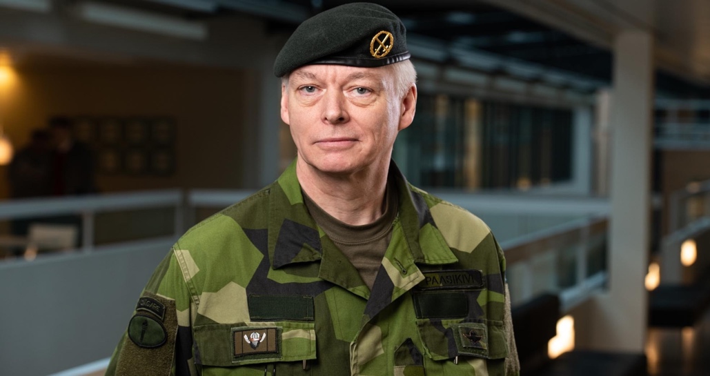 A person in a uniform

Description automatically generated with medium confidence