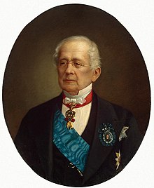 A portrait of a person
Description automatically generated