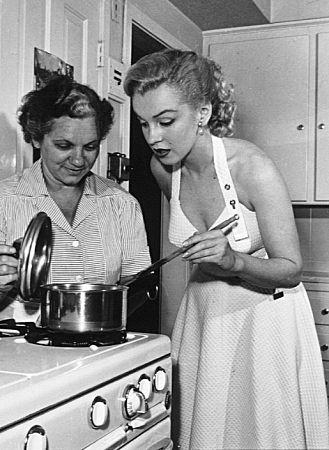 Is Marilyn Monroe's Housekeeper 'Eunice Murray' Still Alive: How Did She  Die? » SpikyTV
