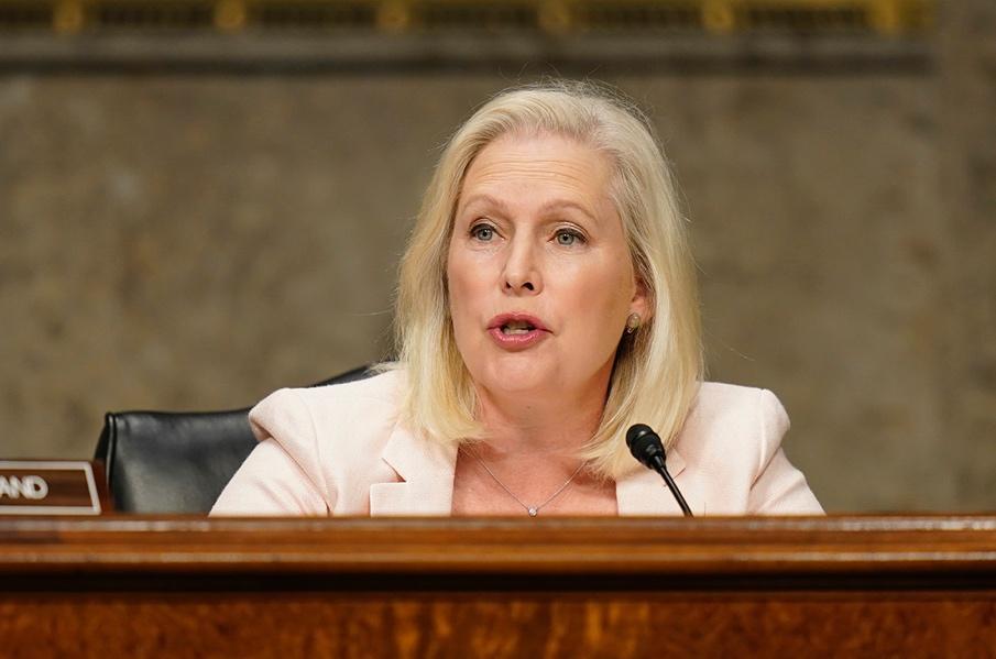 This is urgent': Bipartisan proposal for UFO office pushes new boundaries -  POLITICO