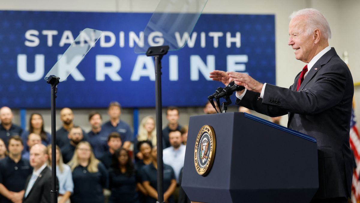 Biden tells Alabama workers making anti-tank missiles they 'make it possible' for Ukraine to fight Russia - CNNPolitics