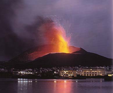 http://www.geokem.com/images/pix/vestmannaeyjar.JPG