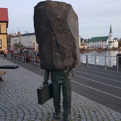 La statua