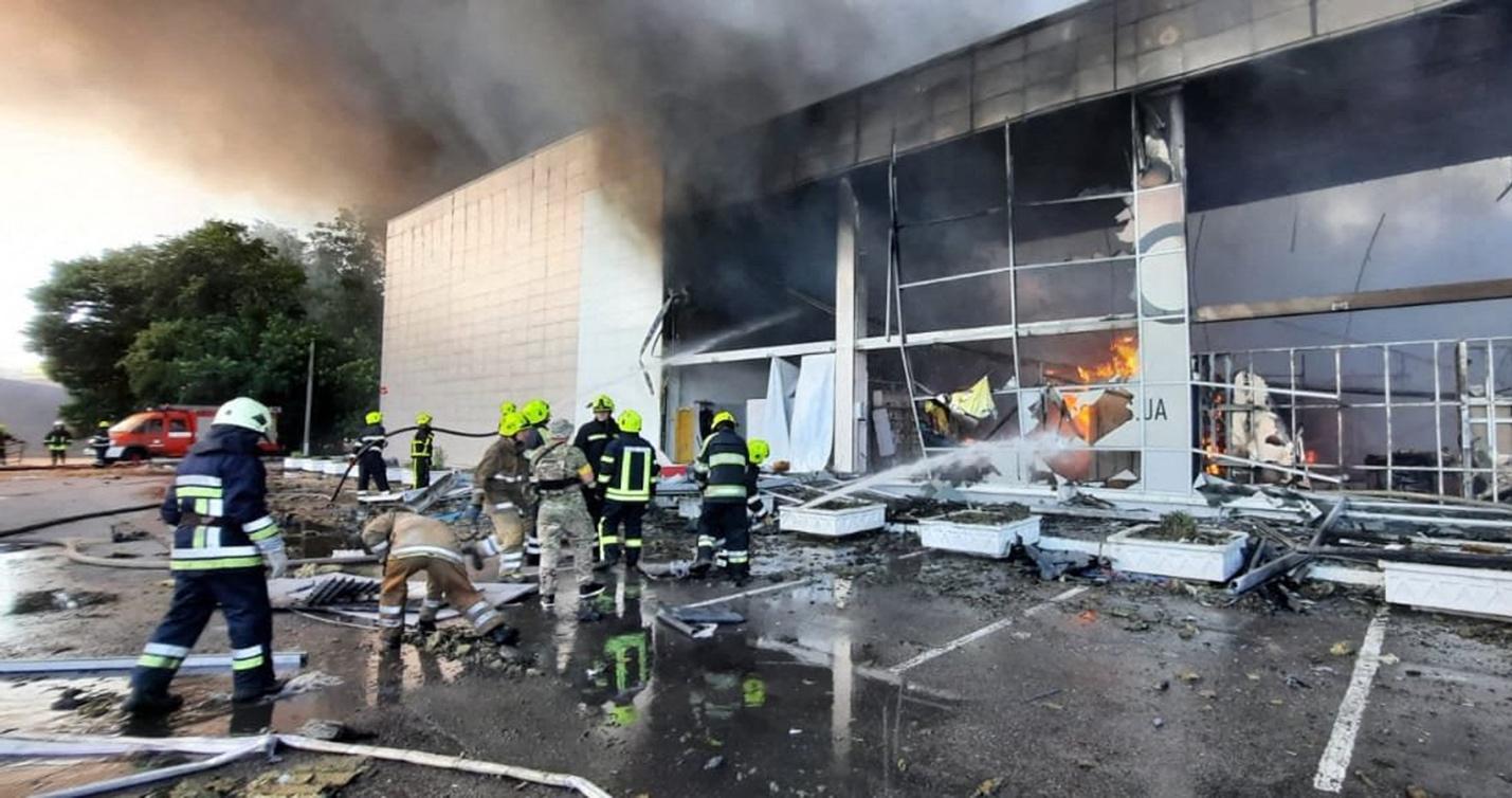 Russian strike hits Kremenchuk shopping center with more than 1,000  civilians inside, Ukraine says