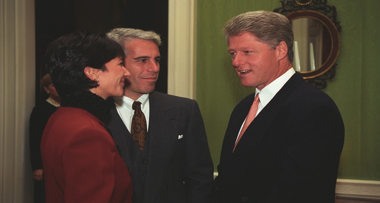 Ghislaine Maxwell Was Second in Command on Epstein's Jet: Testimony -  Rolling Stone