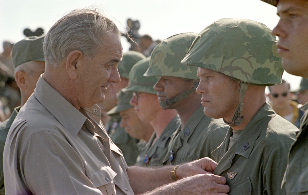 Photo - December 1967: President Johnson's Second and Final Visit to Cam  Ranh Bay in South Vietnam - LBJ Library