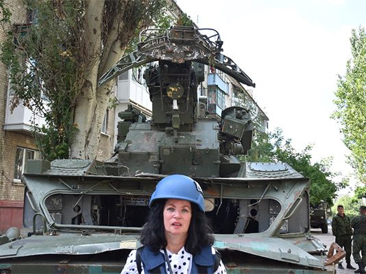 Russians Welcomed as Liberators in Many Eastern Ukrainian Cities Contrary to Western Media Depictions