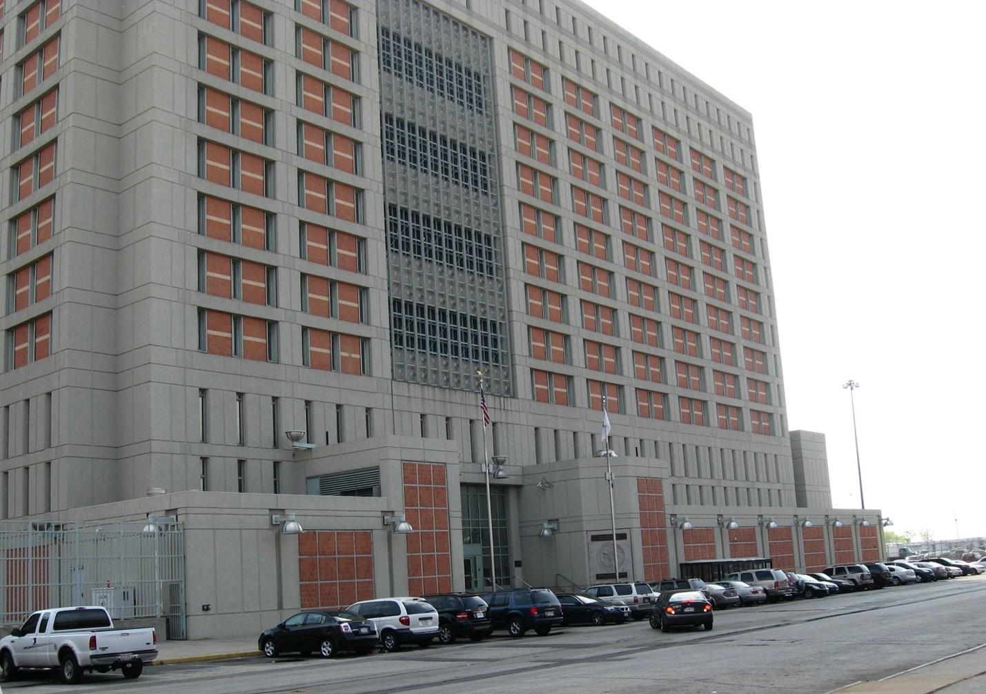 Metropolitan Detention Center, Brooklyn - Wikipedia