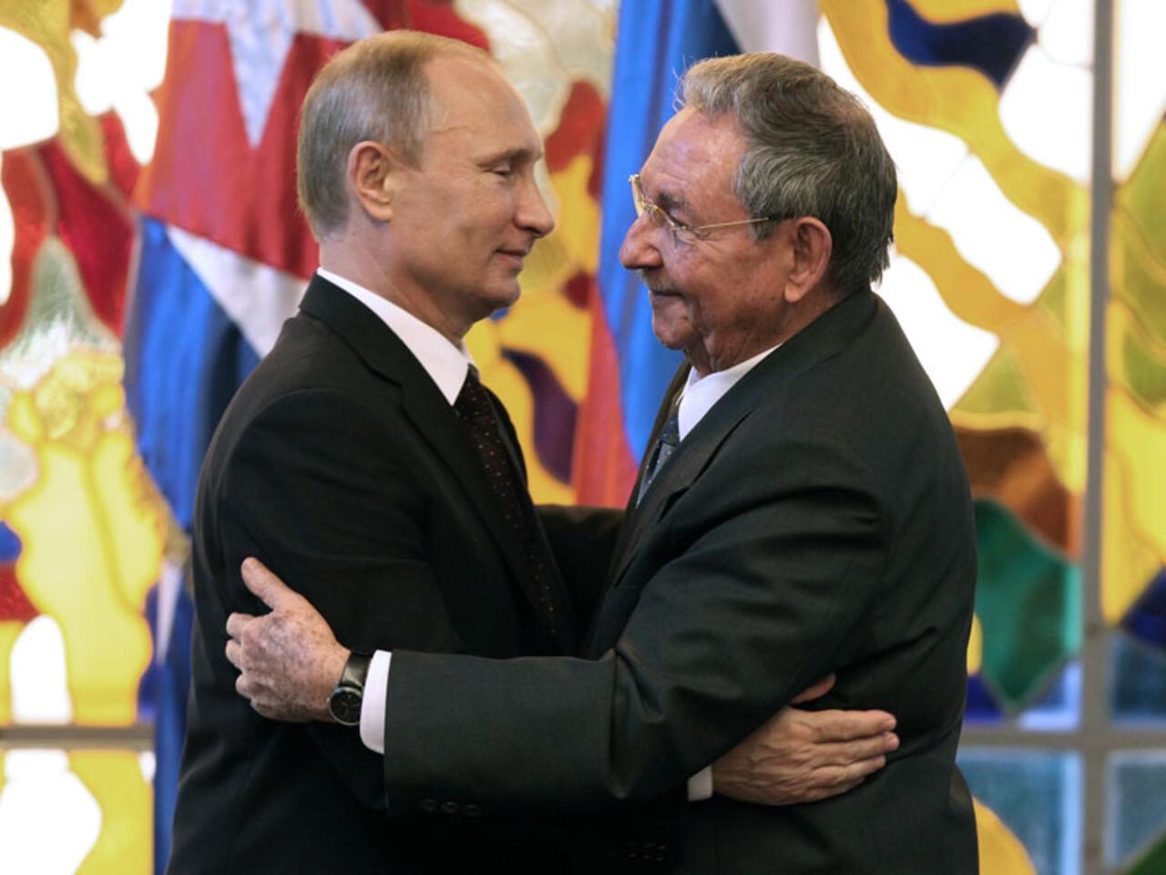 Putin revives old Cuban flame and eyes Latin American minerals
