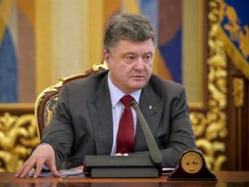 Ukraine President Secures US Military Aid But Not Weapons