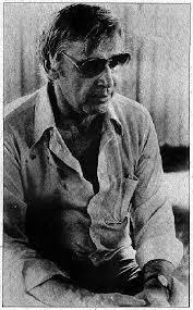 A person wearing sunglasses
Description automatically generated with low confidence