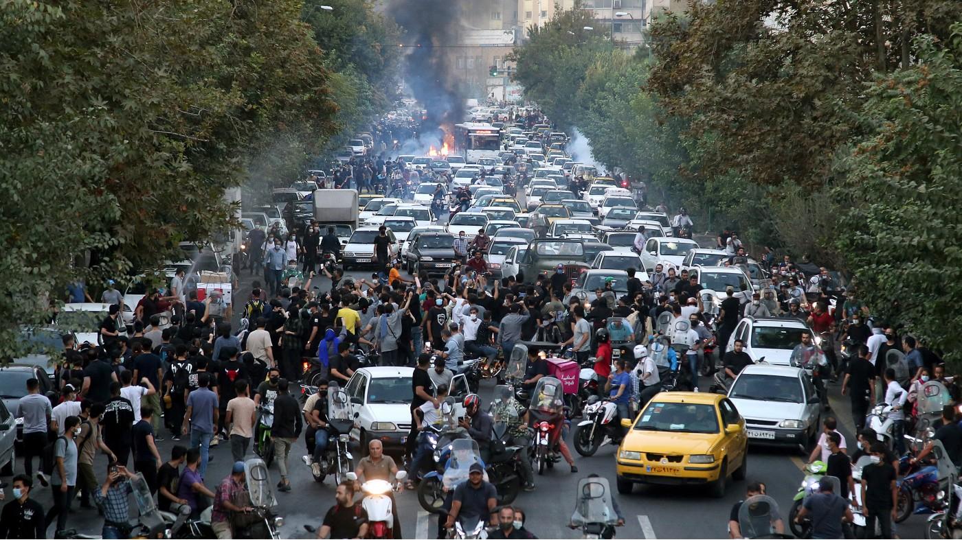 Say it, America: We support the Iranian protesters' desire for regime change | The Hill