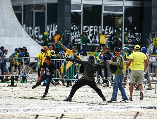 Insubordinate Military Points to Dangers of Fascist Coup in Brazil