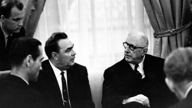 Leonid Brezhnev and Charles de Gaulle