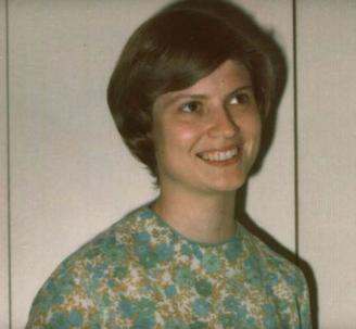 A person smiling for the camera

Description automatically generated with medium confidence