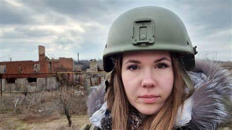 A person wearing a helmet
Description automatically generated with medium confidence
