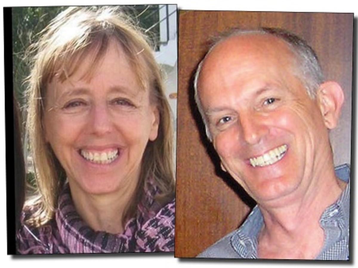 Two people smiling

Description automatically generated with medium confidence