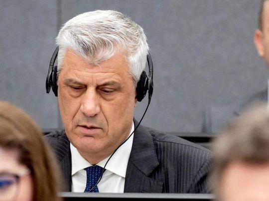 A person wearing headphones

Description automatically generated with medium confidence