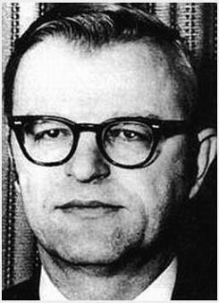 A person wearing glasses

Description automatically generated with medium confidence