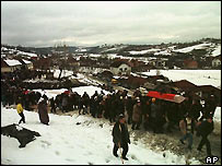 Burials in Racak, February 1999