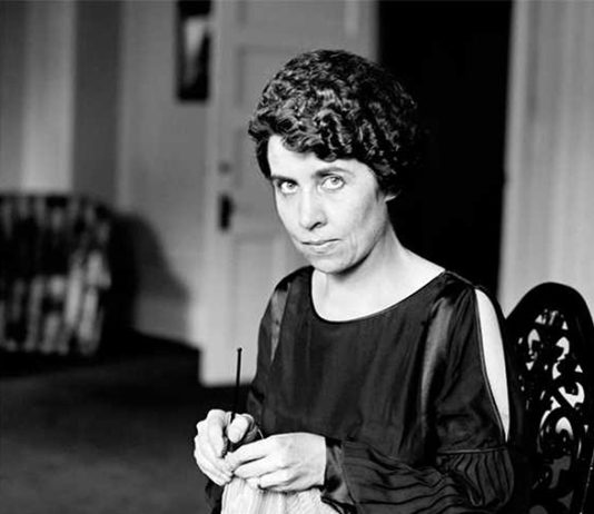 Is this First Lady Also the First Female Presidential Assassin?