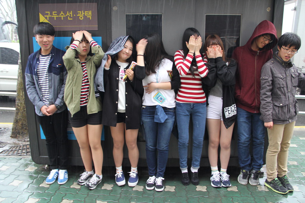 Korean Teens, Jongno, Seoul, South Korea, 2015 | Only a bit … | Flickr