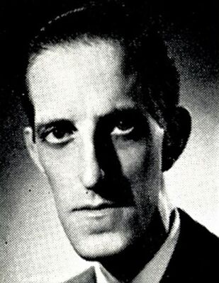 A close-up of a person

Description automatically generated